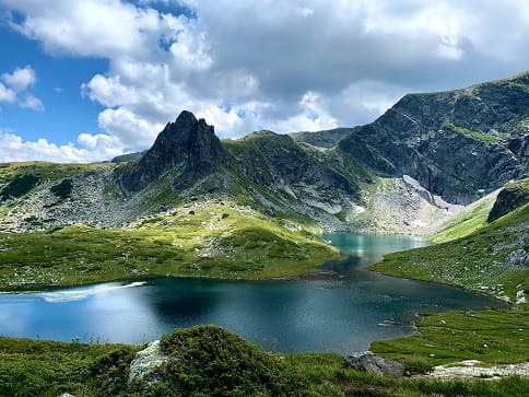 Pros and Cons of opening a company in Bulgaria