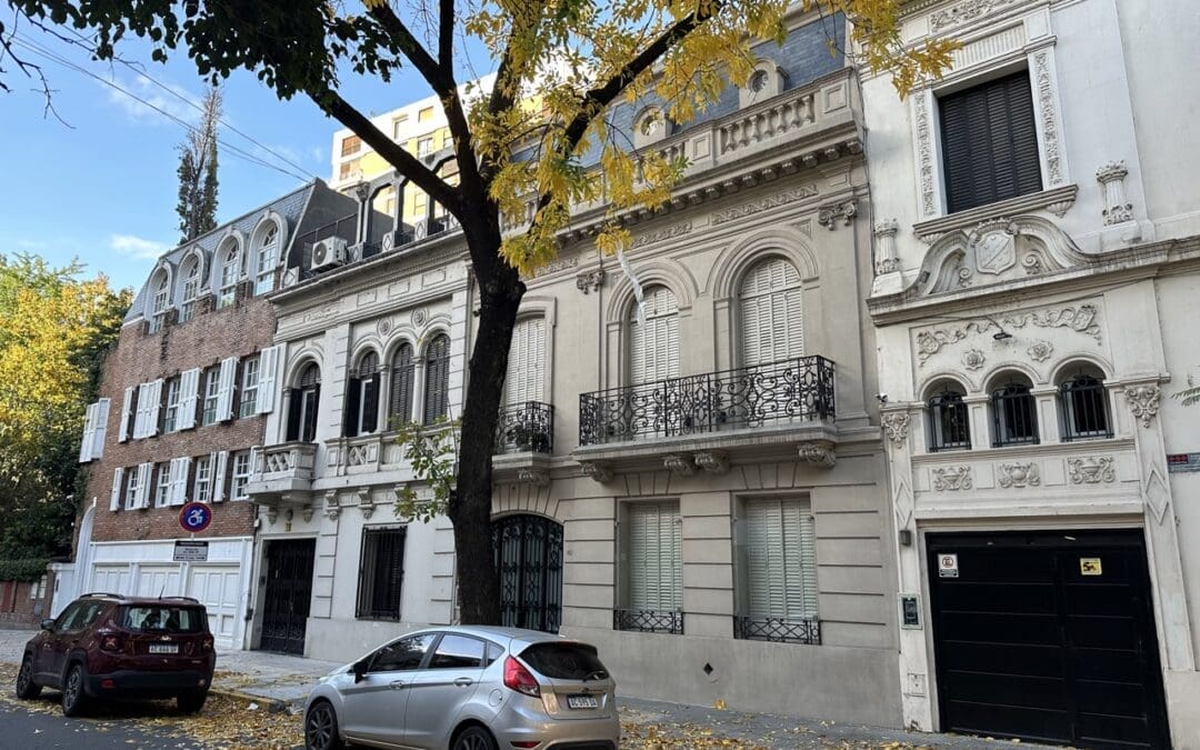 street with historical properties buenos aires