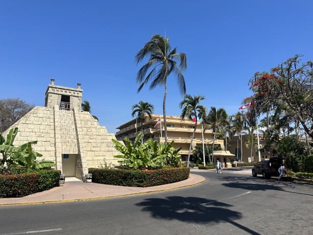 mayan pyramid in Nuevo Vallarta