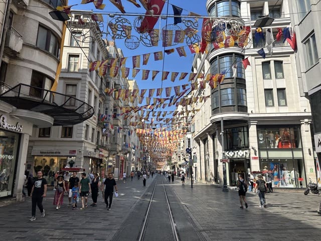 istiklal street istanbul