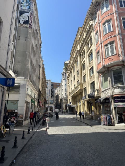 historical buildings in sultanahmet istanbul