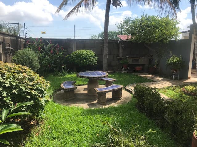 Real estate investment in Managua: yard of a house for sale