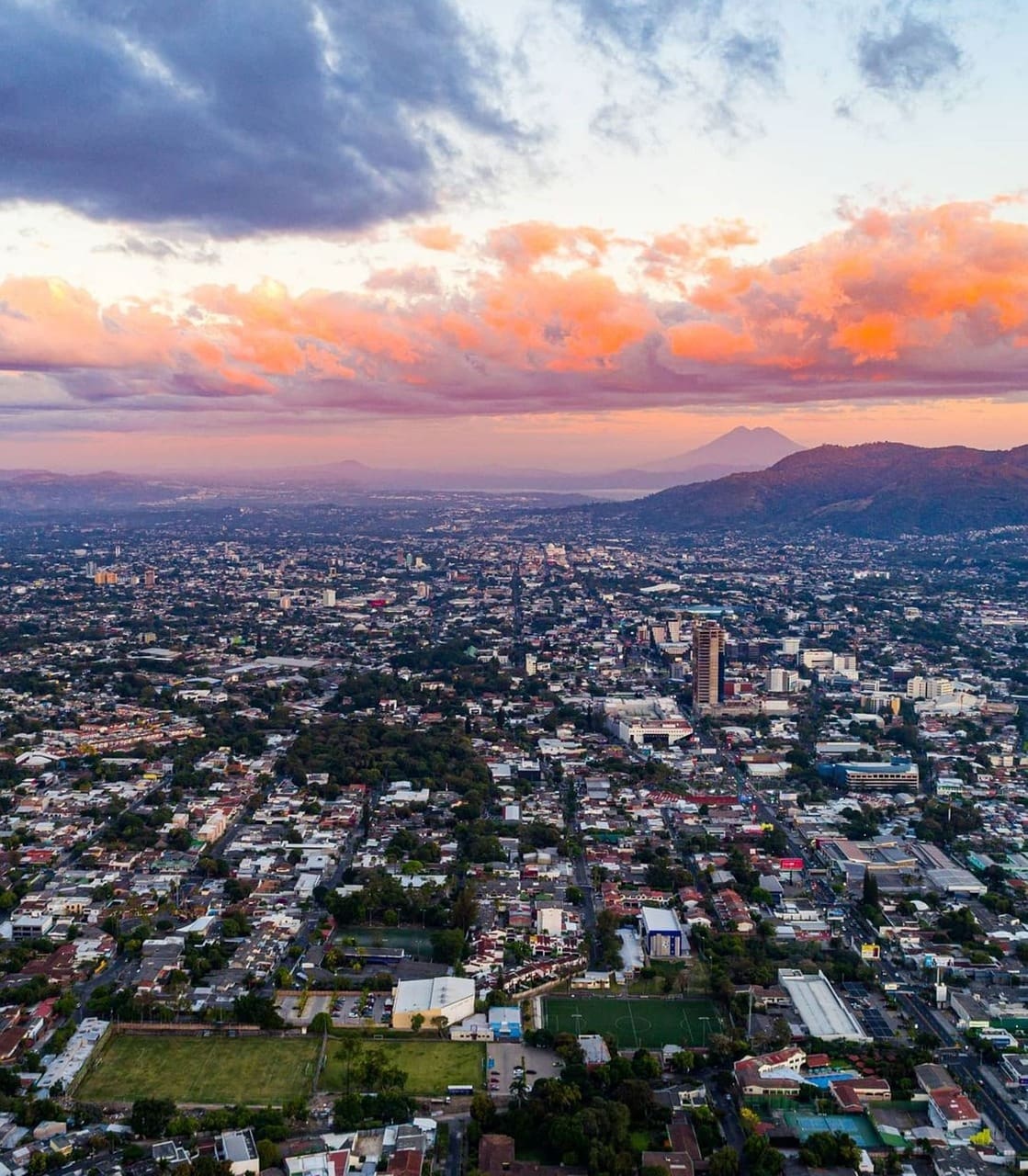 El Salvador city and Mountain View
