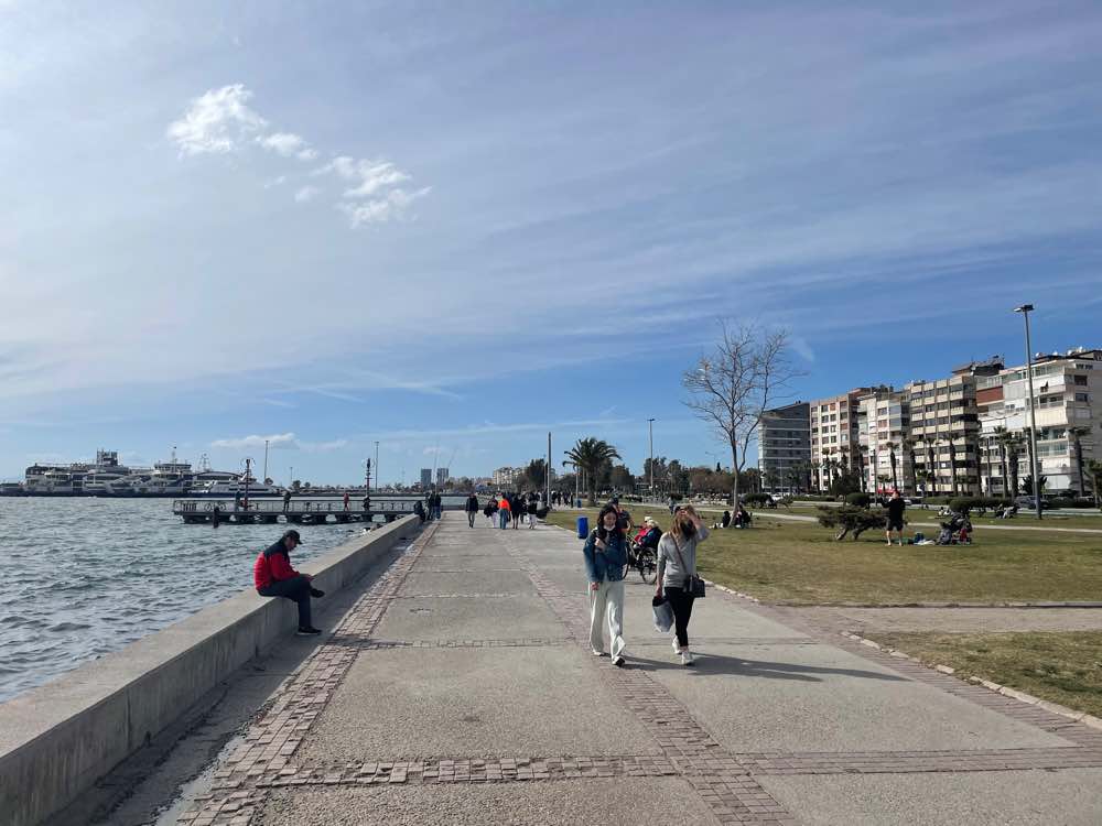 Karşıyaka promenade