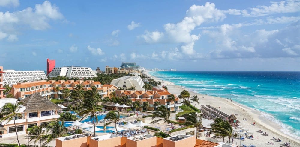 cancun hotel zone beach